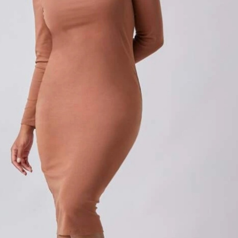 Dress - Picture 3 of 3